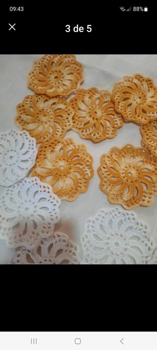 24 rosetas em croché novas