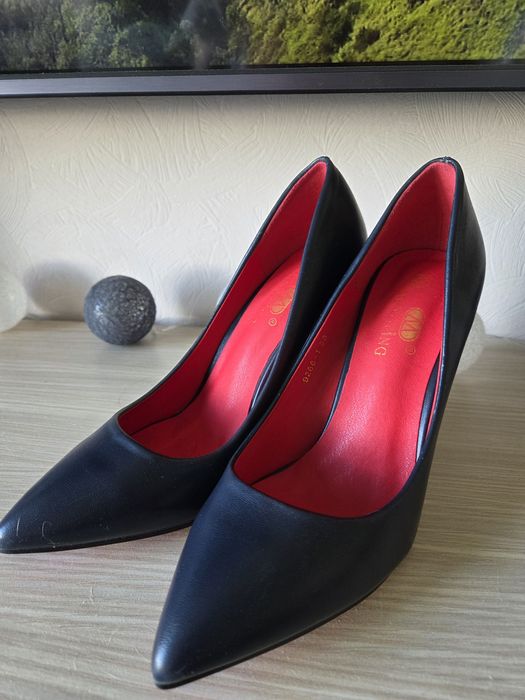 Туфлі жіночі класичні