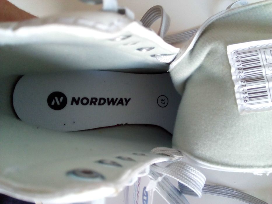 Продам жіночі ковзани, розмір 37, НОВІ