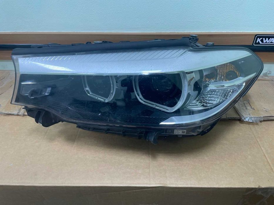 Фара ліва права на БМВ BMW G30 ідеальний стан