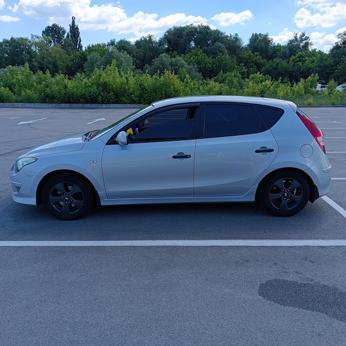 Продам автомобіль Хюндай I 30