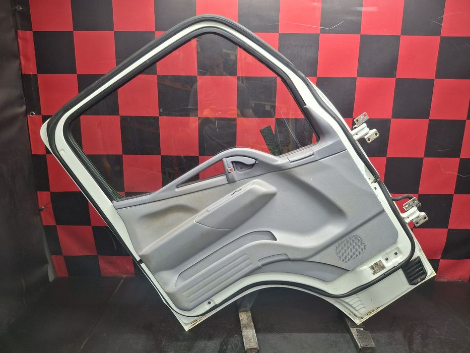 Porta frente esquerda MITSUBISHI Fuso
