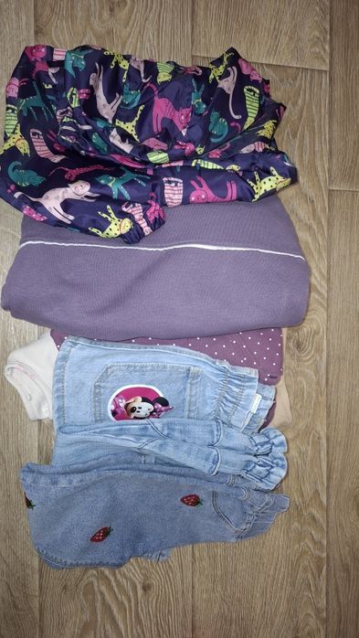 Набір весняних речей на дівчинку 2 років