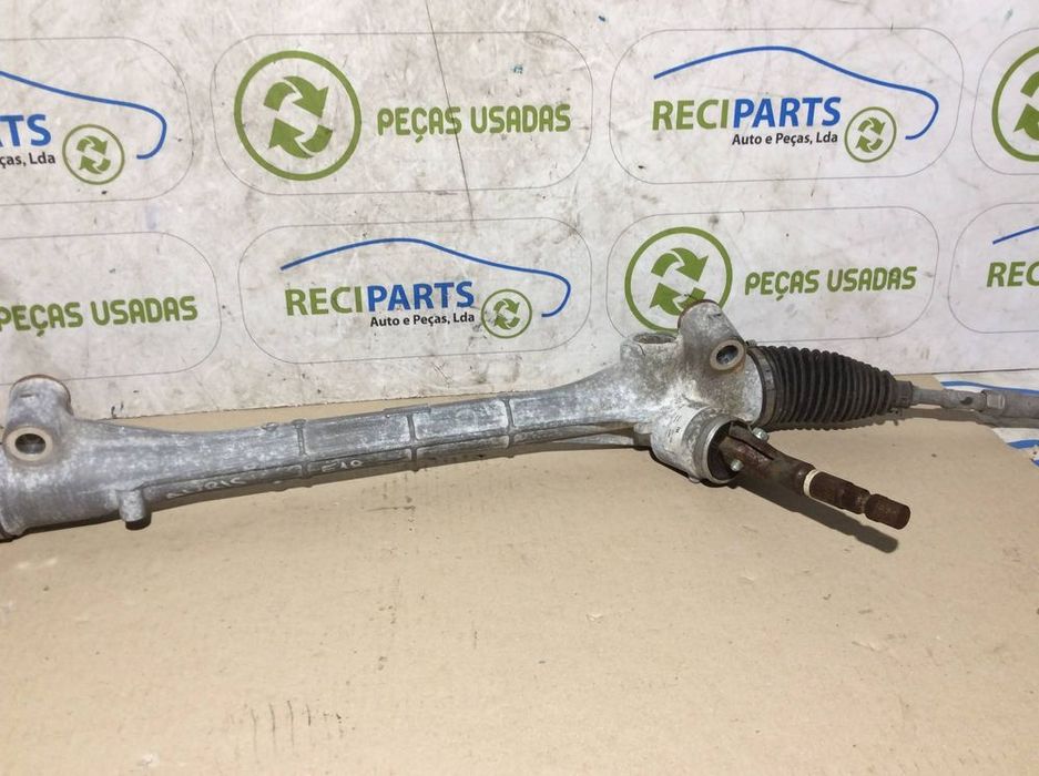 Caixa Direção Toyota Auris E18