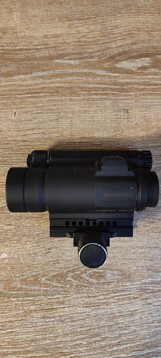 Коліматорний приціл Aimpoint CompM4