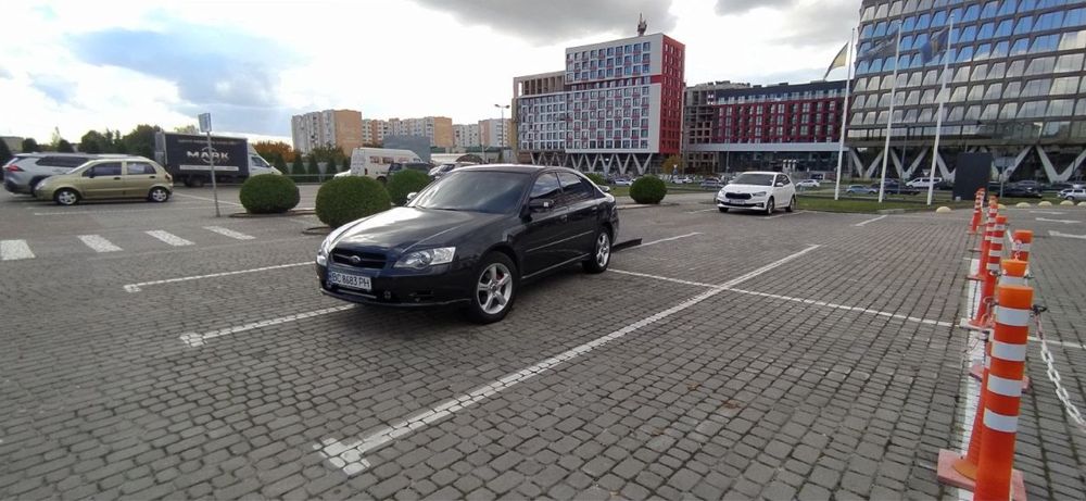 Subaru Legacy B13