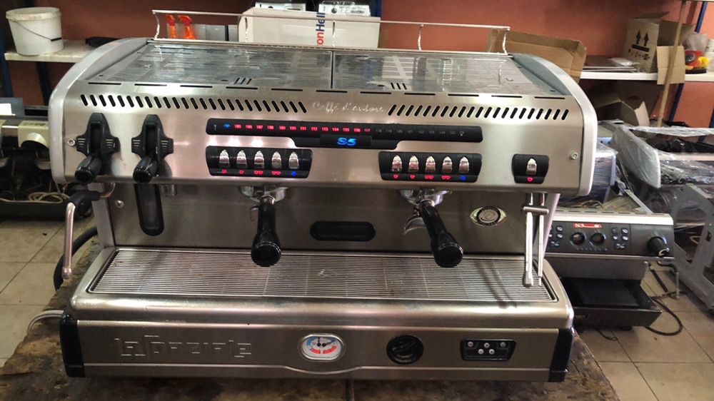 Продам кофемашину la Speziale s5