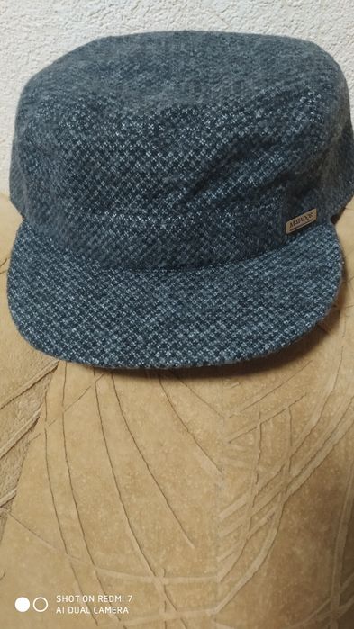 Продам осень зимнюю кепку