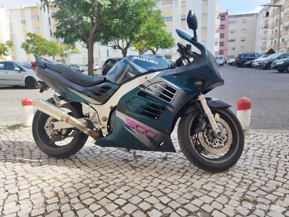 Moto Suzuki rf 900