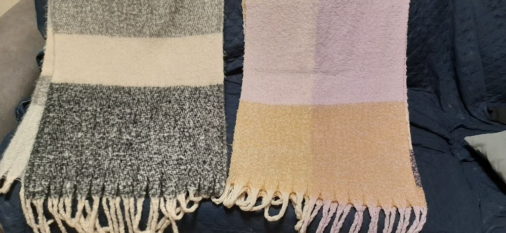 3 Echarpes de lá quentes e gola  como novas