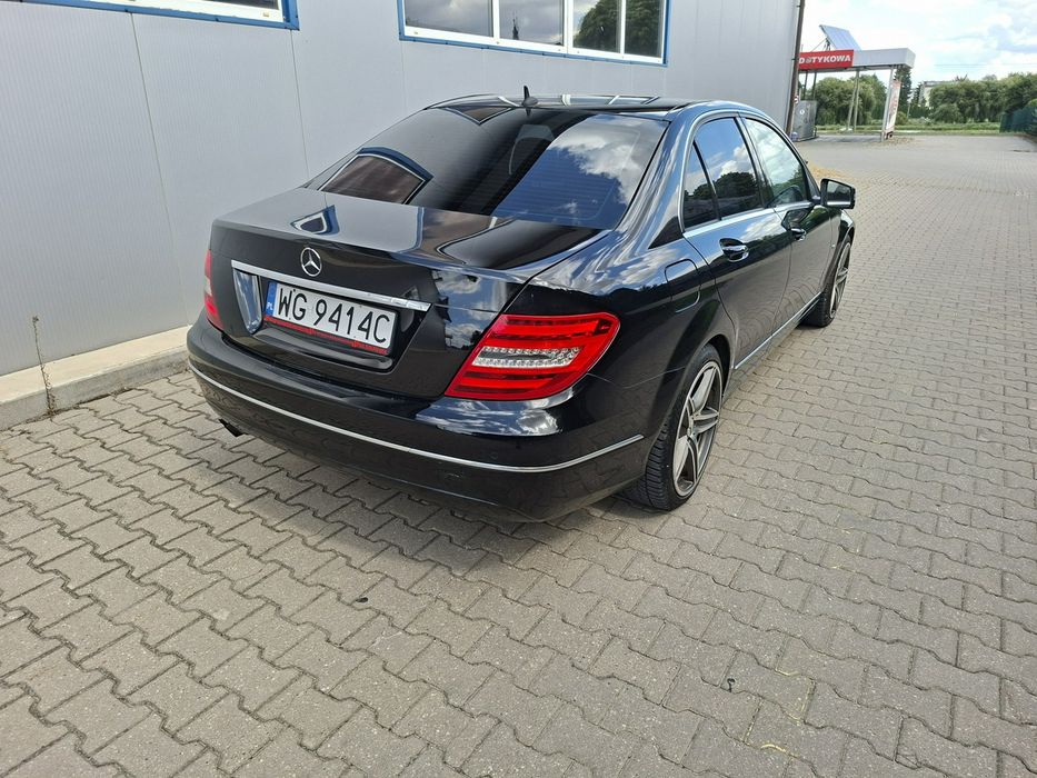 Mercedes C 180 Avantgarde pakiet AMG 1.8 Benzyna Automat