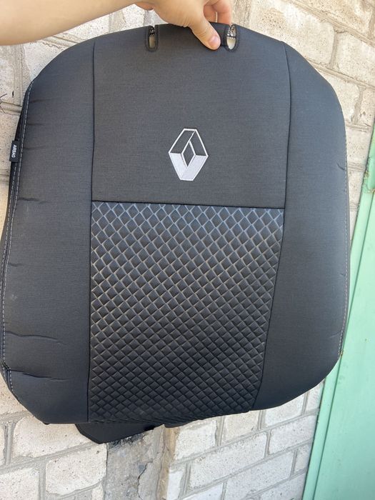 Чохли Авточохли чехлы Renault Megane 2/3 Duster Zoe Scenic