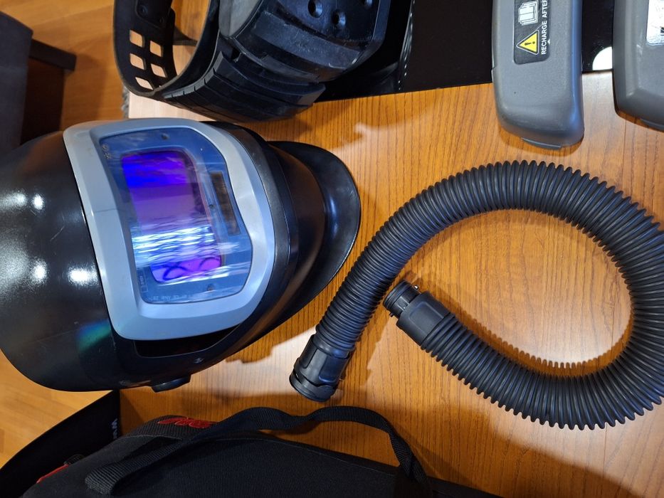 Mascara de soldar spedglass modelo 9100fx  usada para demonstração ...