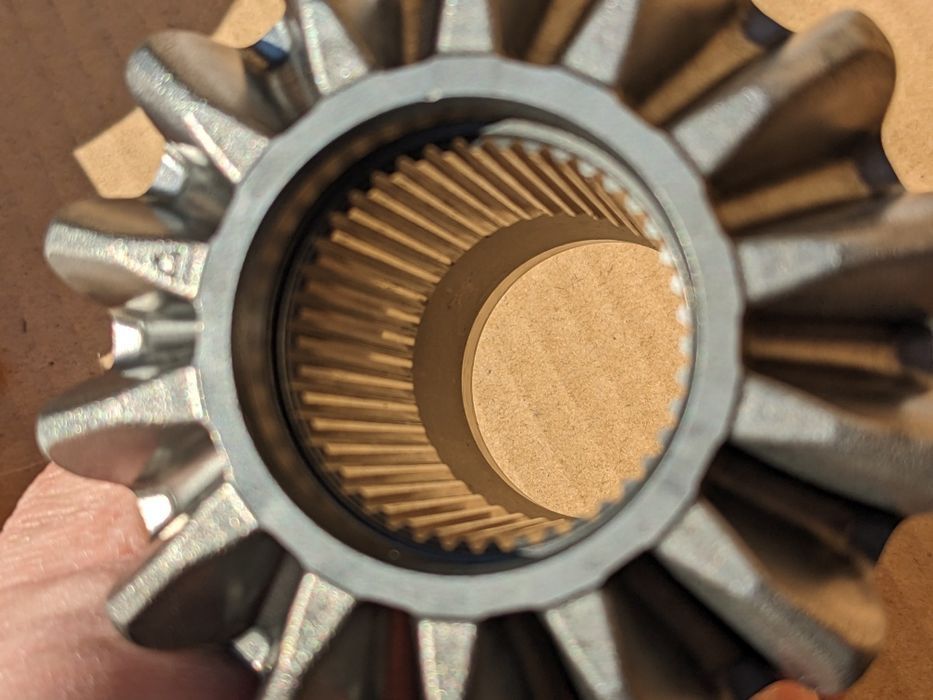 Полуось правая крафтер Man 2017- шрус сателіт