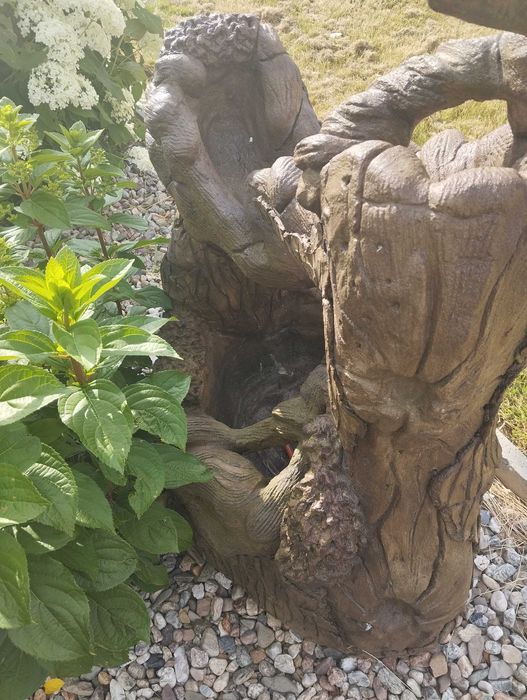 Fontanna ogrodowa,tarasowa