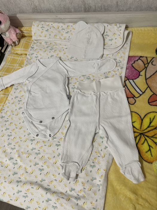 Костюмчик для новонародженого