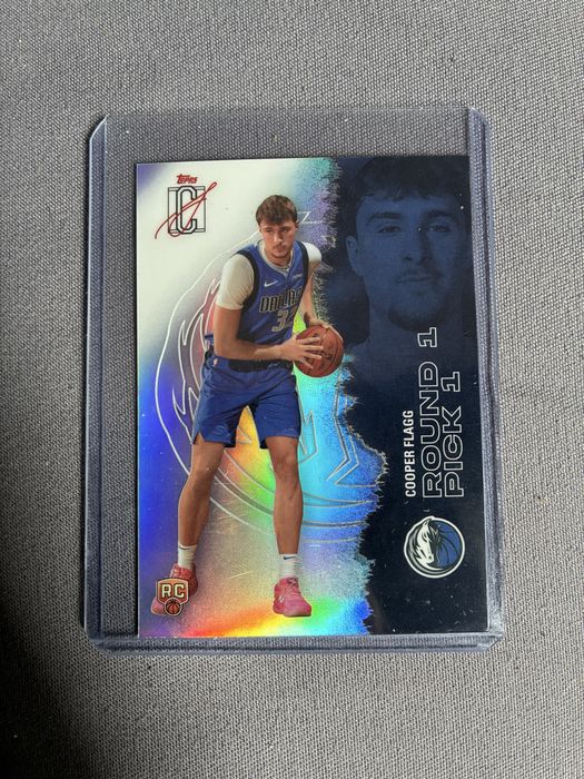 Cooper Flagg Topps Signature Class Refractor RC