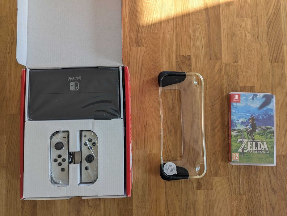 Nintendo Switch Oled, в ідеалі, комплектація