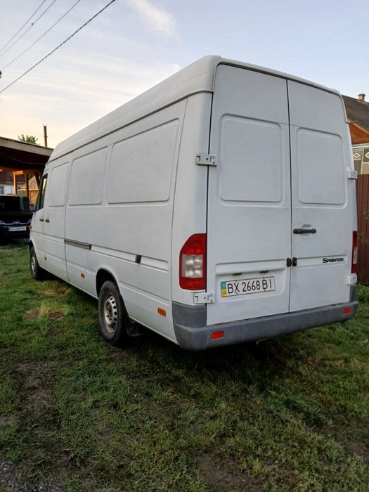 Вантажні та пасажирські перевезення.