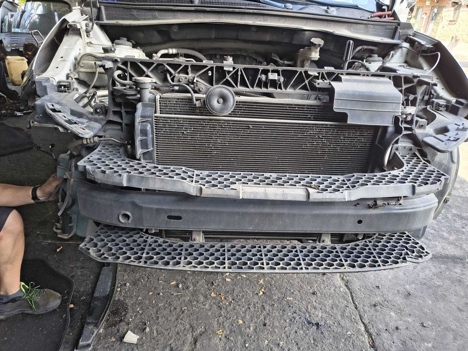 Kompletny pas przedni wzmocnienie czołowe Kia Sportage III 1,6i Benzyna