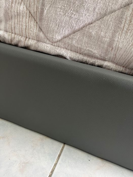 Cama 190x140cm em Napa