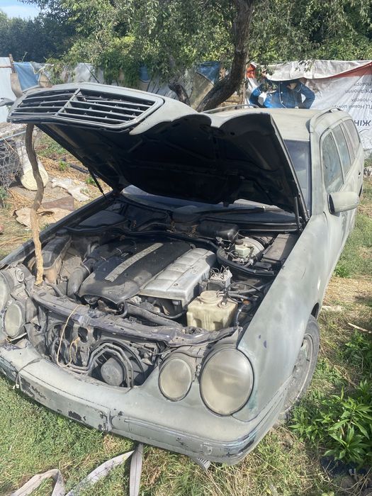 Mercedes w210 розборка запчасти 3.2 cdi універсал салон біла шкіра коробка мотор блоки