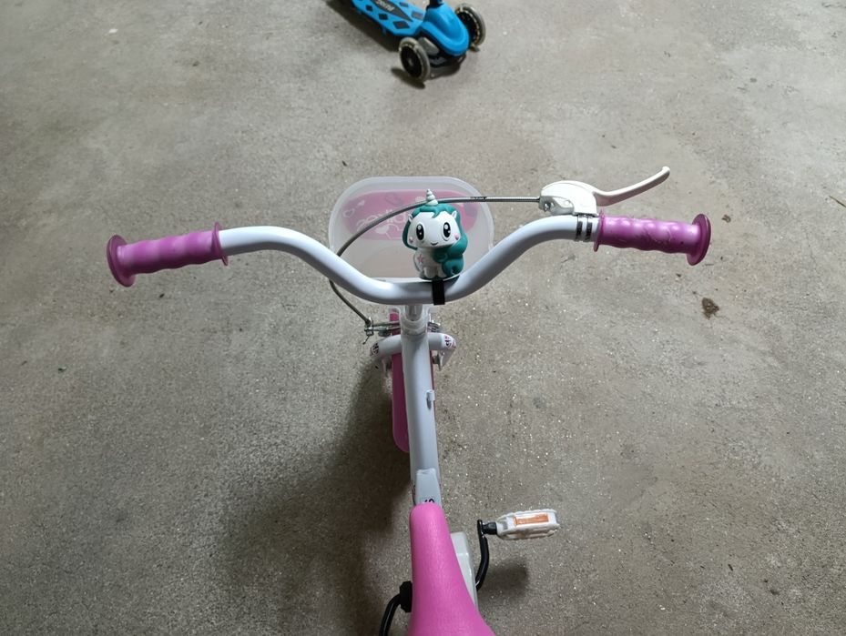 Vendo bicicleta de menina + trotinete