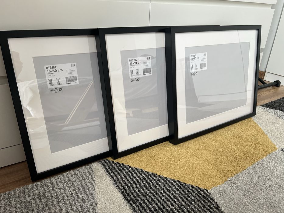 Trzy ramki na zdjecia czarne Ikea Ribba 40x50