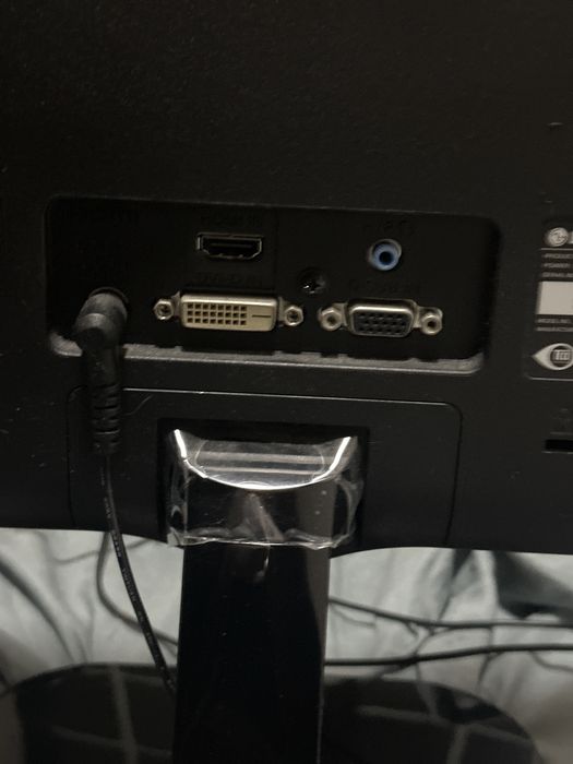 Monitor LG”22” full hd
