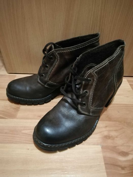 Теплі зручні шкіряні черевики, розмір 40 (устілка 26 см), 150 грн.