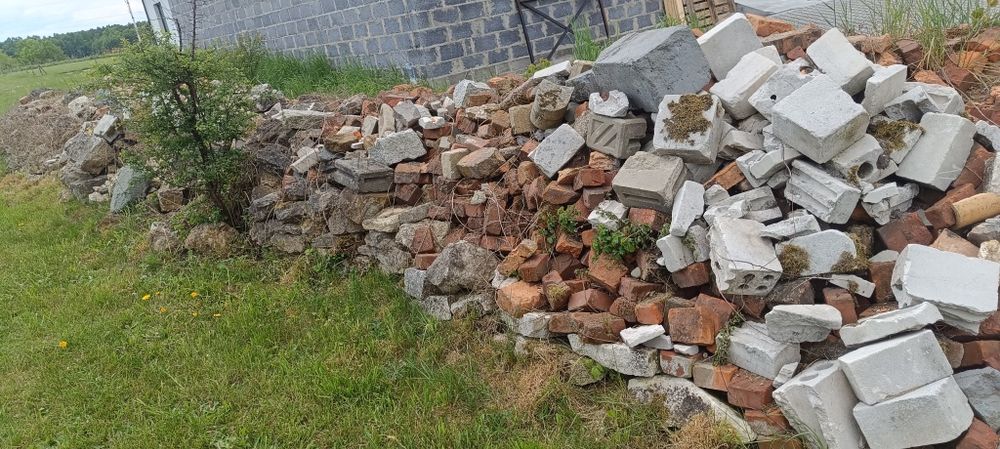 Oddam gruz kamień, cegła ,pustak parapety