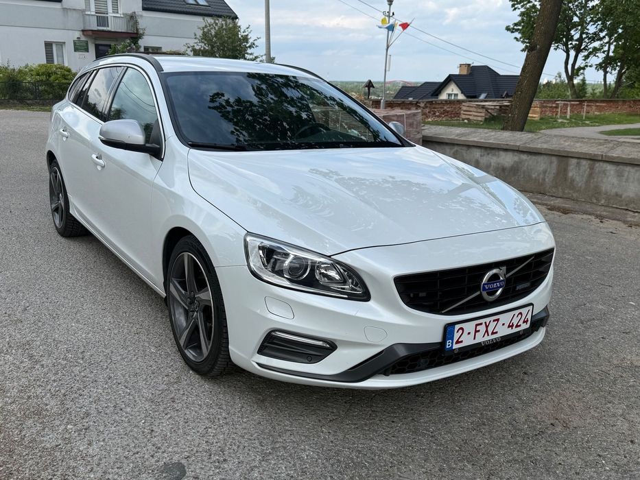 Volvo V60 V60 R-design 2.0 D4 160tyś km manual Summum