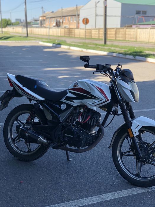 Продам мустанг мт200-8