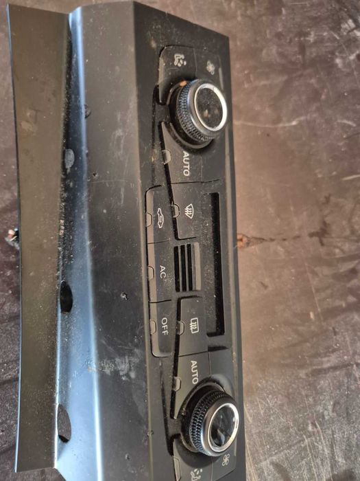 Управління клімат-контролем Audi A4 B8 блок клімату ауді а4 б8 8T1820043AP