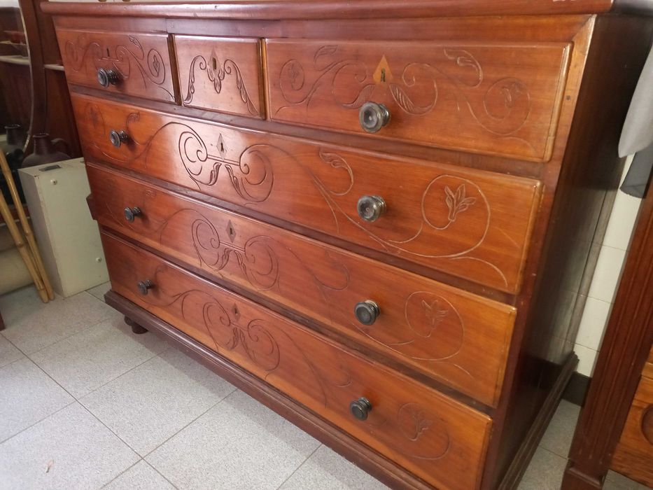 Comoda Antiga Cerejeira