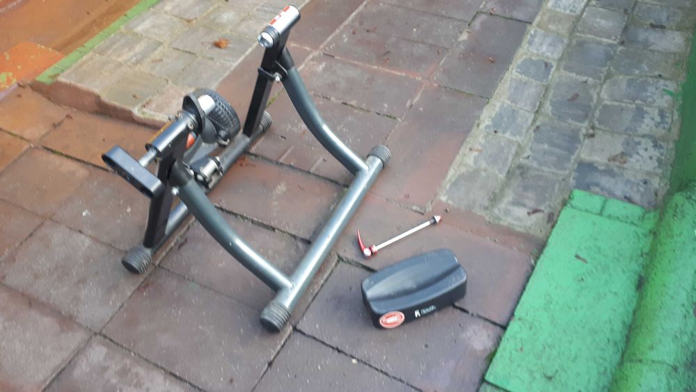 Trenażer rolkowy Elite