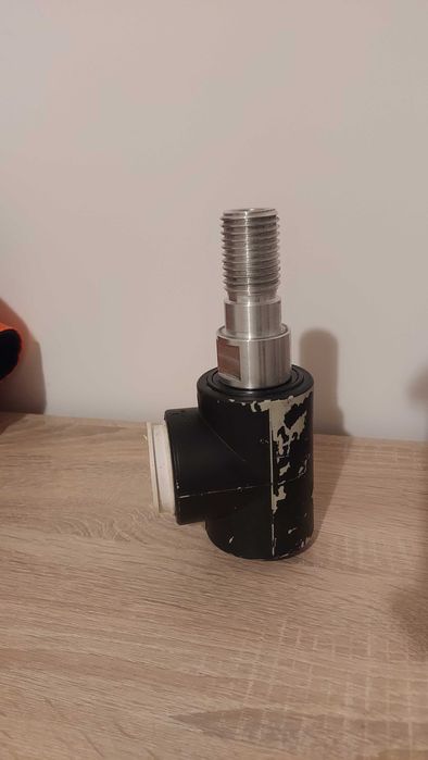 Adapter do podłączenia odkurzacza 1 1/4 UNC x M18