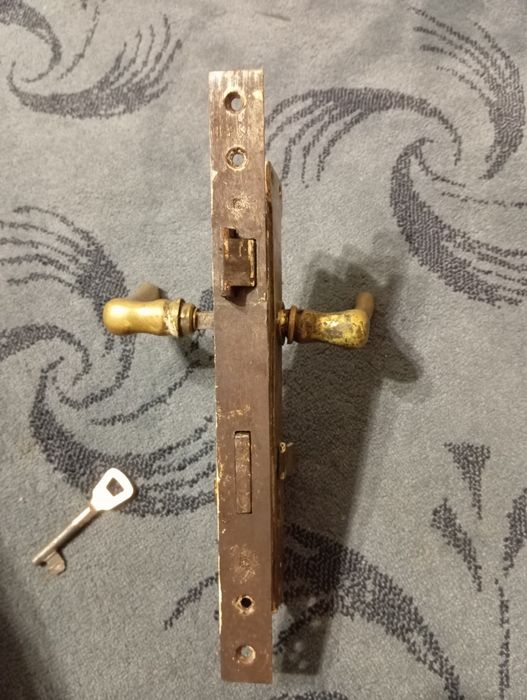 Замки старовинні,латунні ручки, латунні накладки