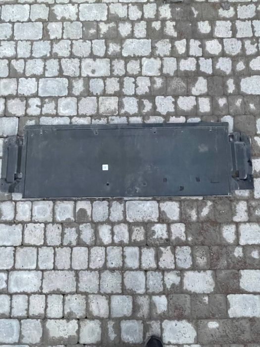 Захист дна Rivian