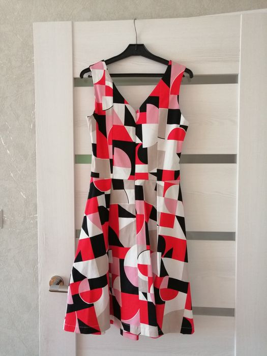 Sukienka retro vintage geometric wzór geometryczny top secret wesele l