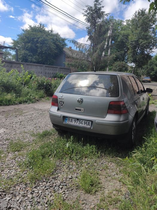 Фольксваген Гольф 4 1.6