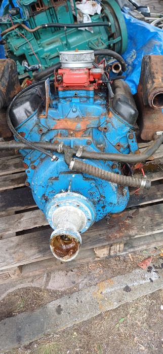 Części do silnika Volvo Penta  benzyna v8.