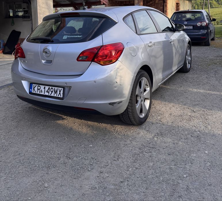 Opel Astra J 2010 1.4 benzyna, 79000KM Przebiegu