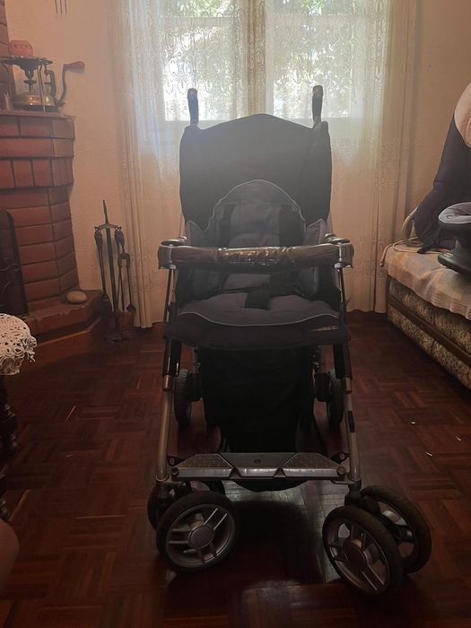 Carrinho para bebé, da Bébécar