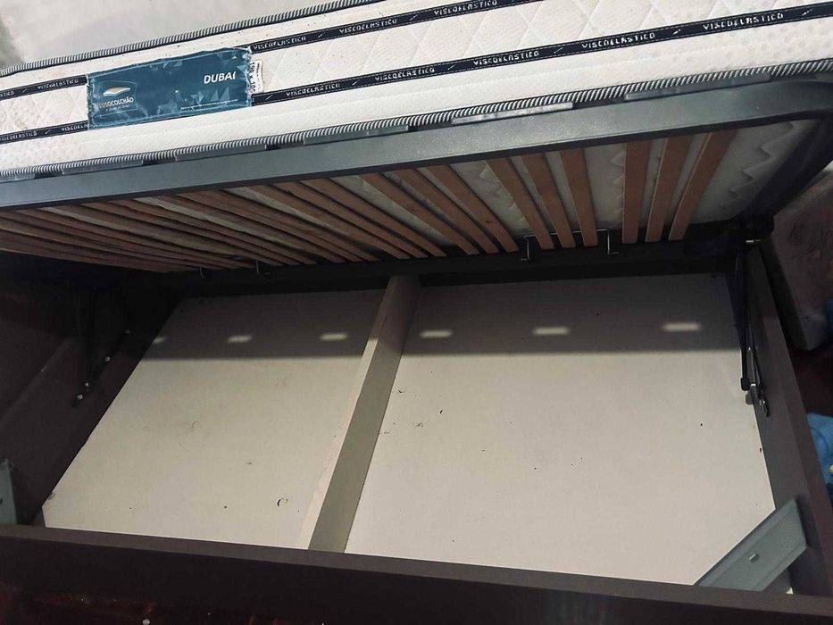 Vendo 2 sommiers em bom estado