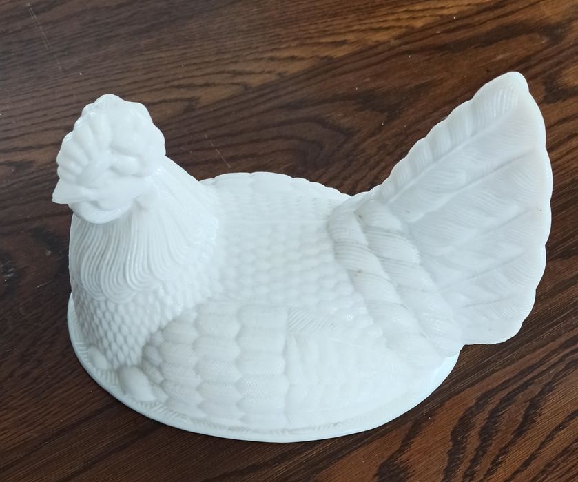 Kura duża Ząbkowice. Bez koszyczka