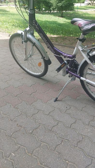 Rower Raleigh 24 cale fioletowo-biały