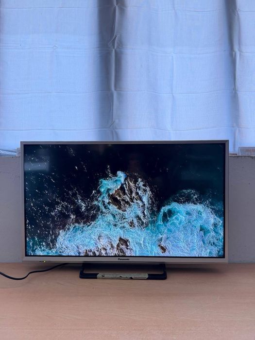 Телевізор Panasonic 32” Smart TV