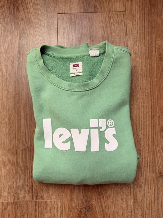 Светр levis гарний стан