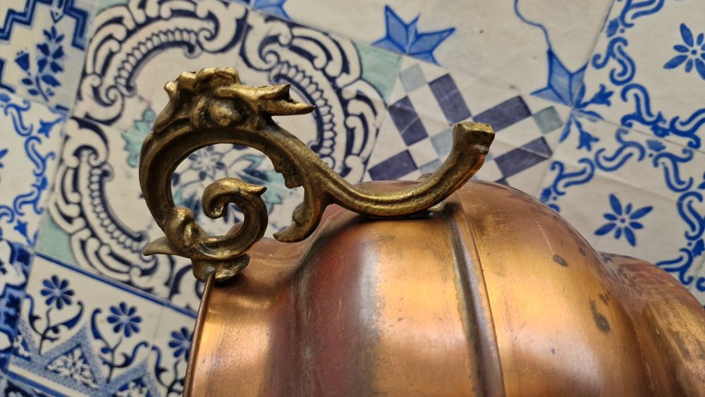 Vaso em cobre antigo